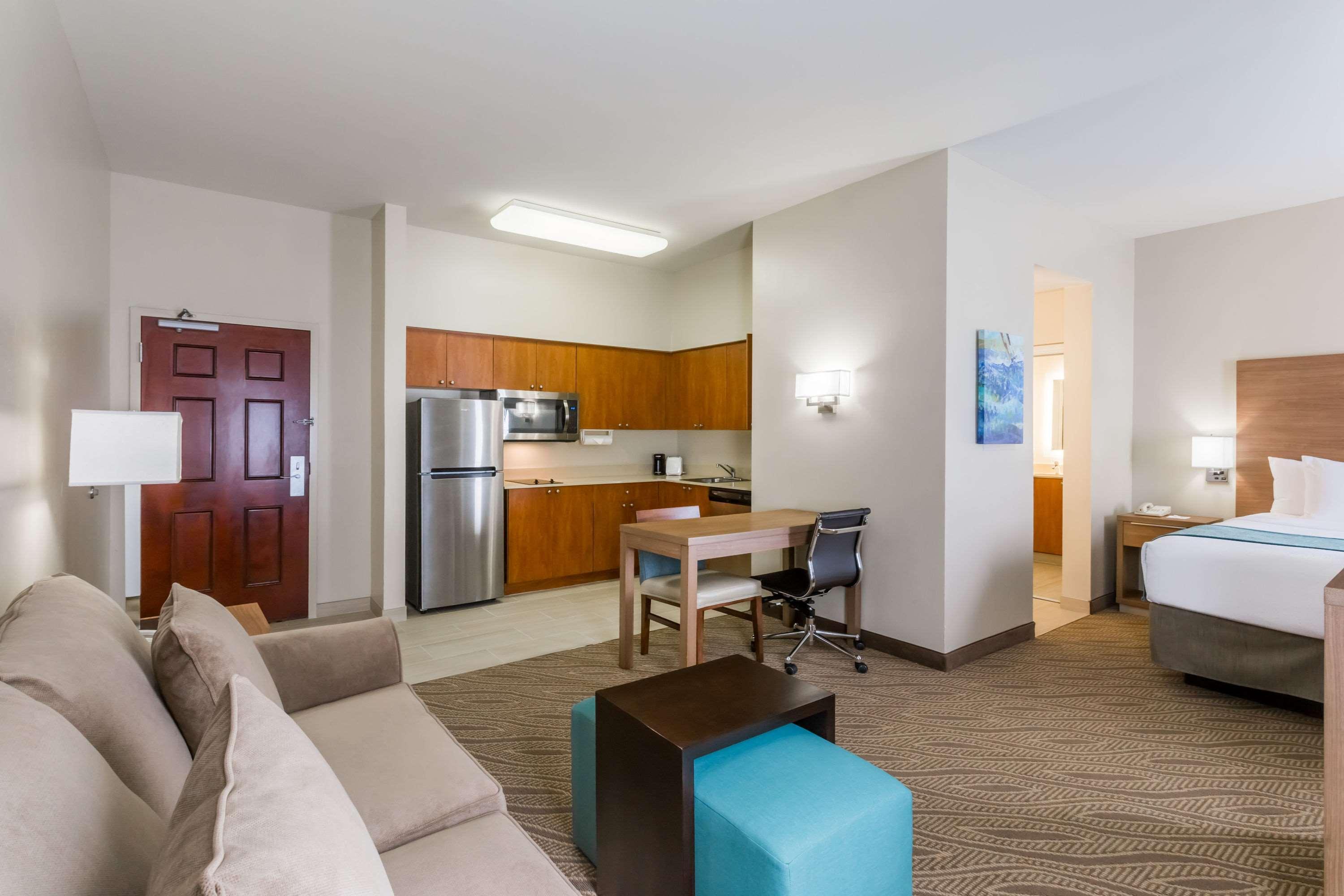 Hawthorn Extended By Wyndham Naples Hotel 3*